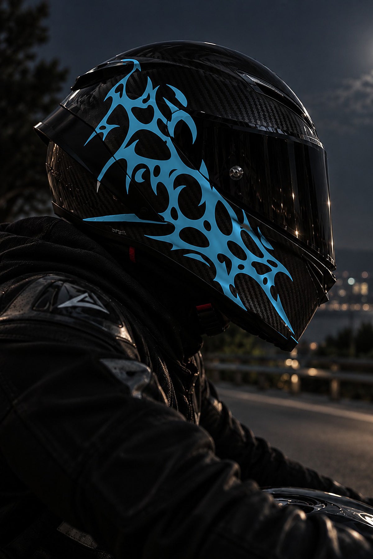 Kask ve Motosiklet için Gotik Ultra Tribal V1 Sticker Etiket (1 Adet)