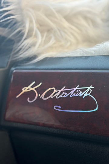 Araba-Motor ve Kask için Hologramlı Kemal Atatürk İmza Sticker Etiket (15CM)