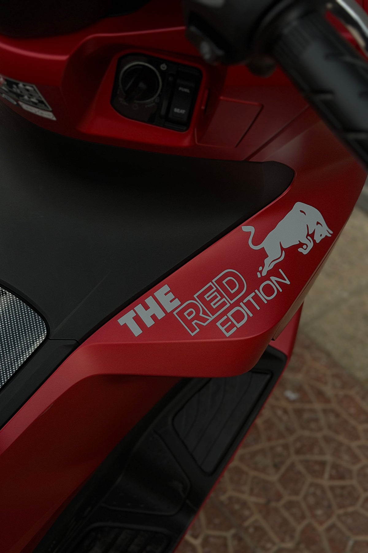 Honda PCX için The Red Edition Boğa Enerji Sticker Etiket (1 Adet)