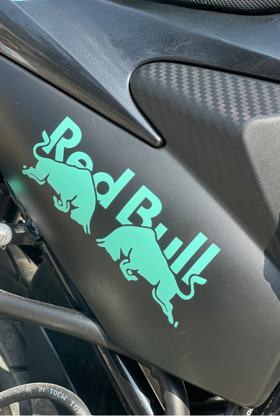 Motor-Araba-Kask için Oracal Nane Renk Boğa Enerji Sticker Etiket (15CMx6CM)