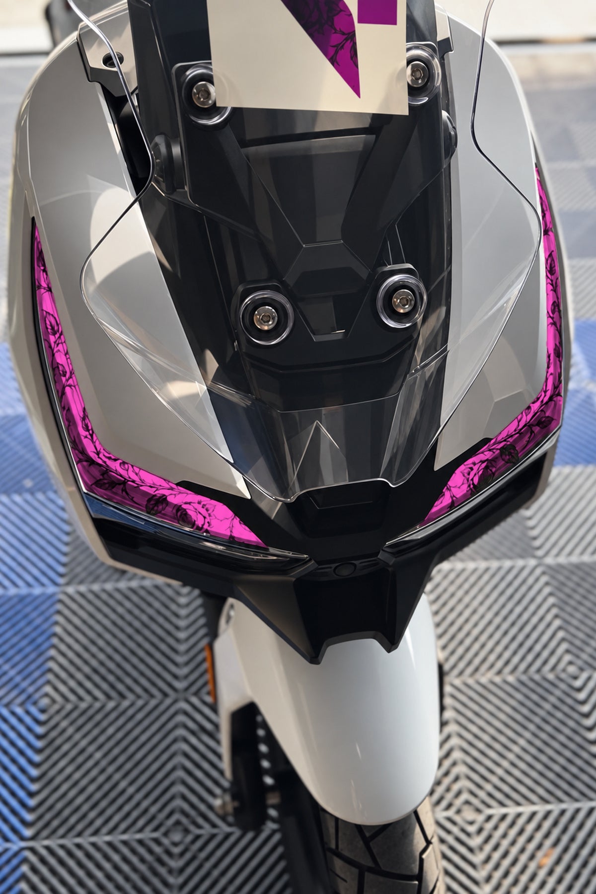RKS Freccia Scooter için Sarmaşık Desenli Far Tasarım Far Filmi