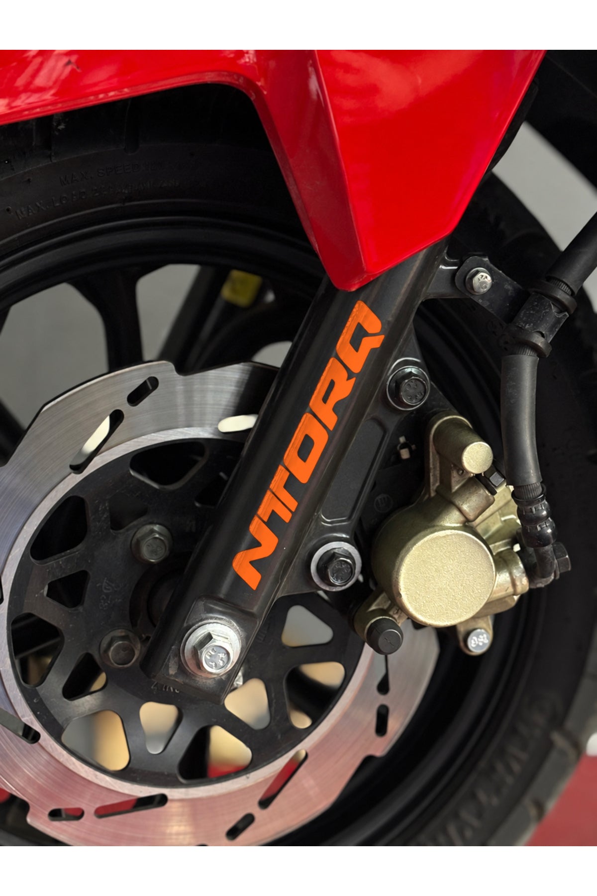 TVS Ntorq 125 için Maşalara Uyumlu Ntorq Yazı Sticker (12CM) (2 Adet)