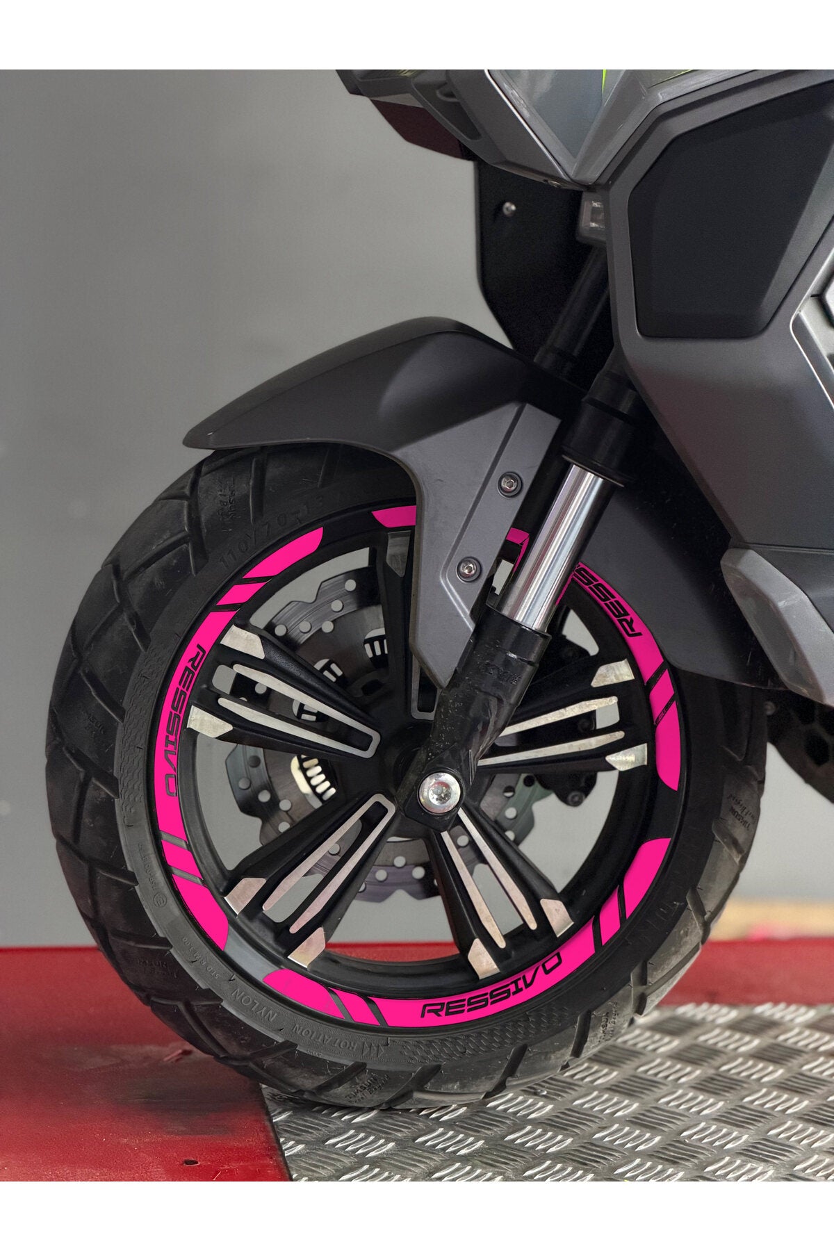 Mondial Ressivo Scooter için Jant Şeridi Sticker Seti (12 Parça Ön Arka Yeterli)