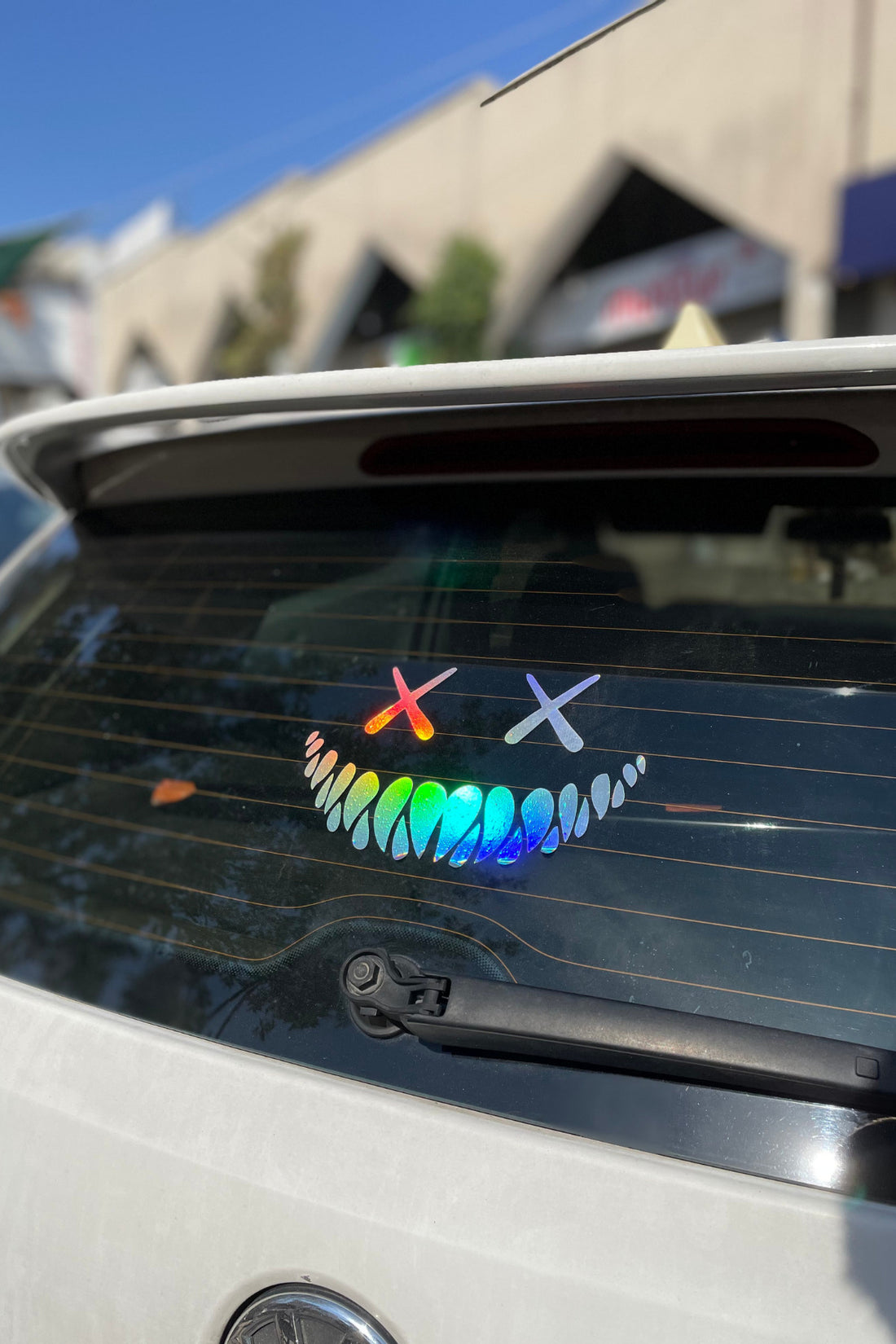 Araba Camı için Hologramlı Renk Değiştiren Gülen Yüz Sticker Etiket (1 Adet)