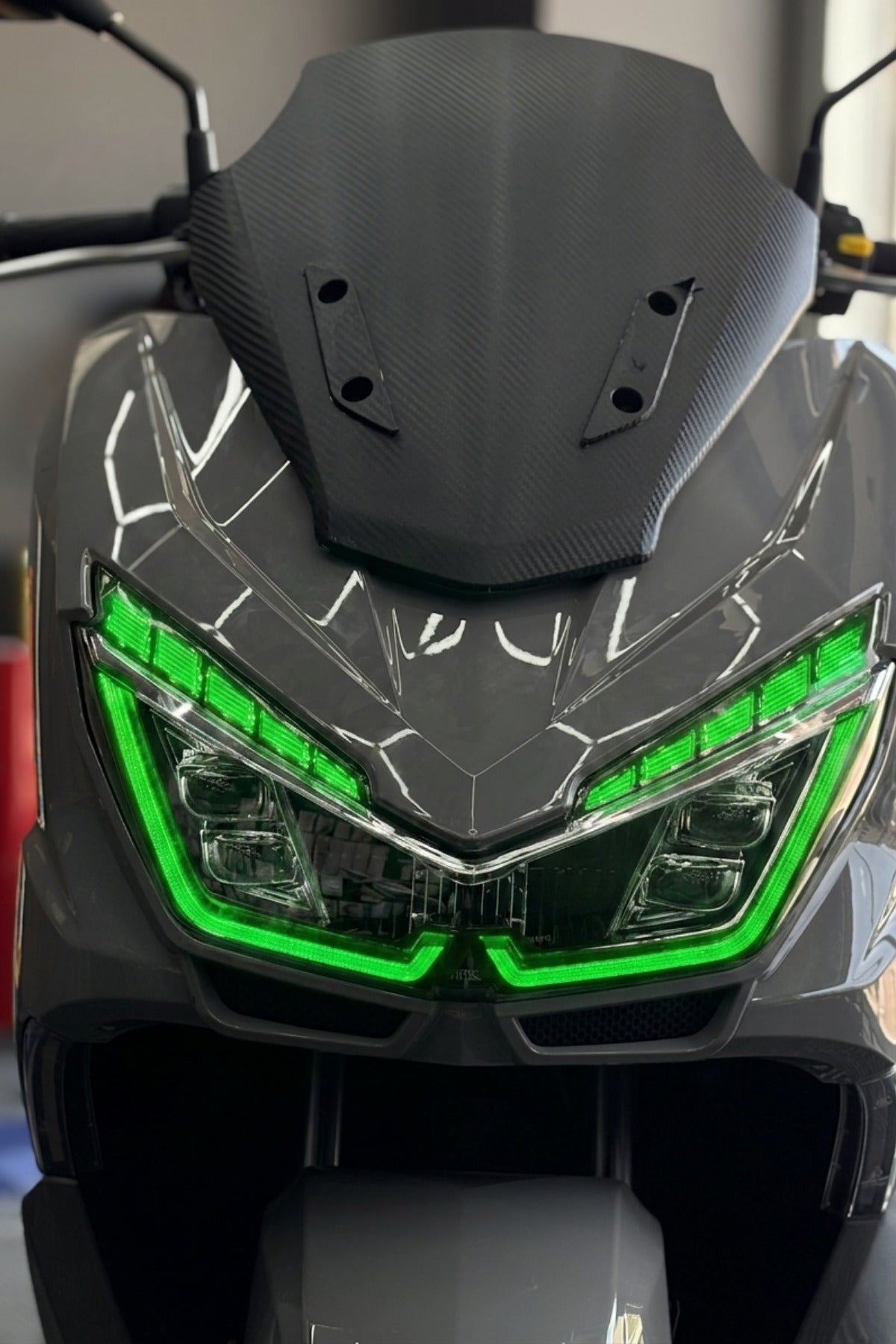 Mondial Strada Scooter için Renkli Far Filmi Sticker Far Tasarım Filmi (4 Parça)
