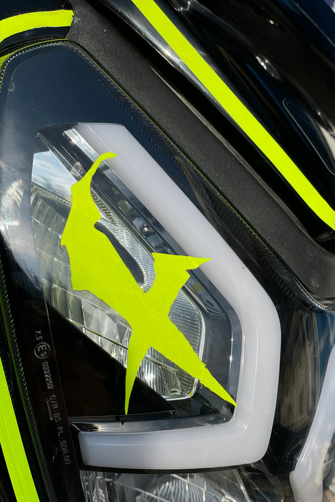 Motor Farı için Neon Sarı Venom Göz Sticker Etiket (1 Adet)