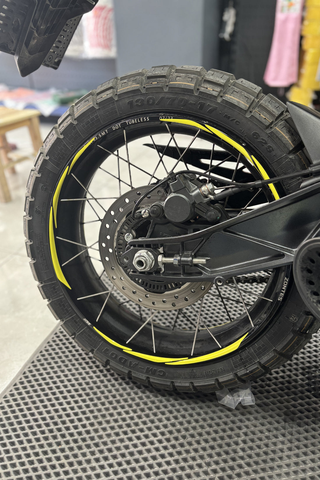 Motor  ve Scooterlar için Hepsine Uyumlu Jant Şeridi Sticker Etiket (Tüm Jantlara Kenarlarına)
