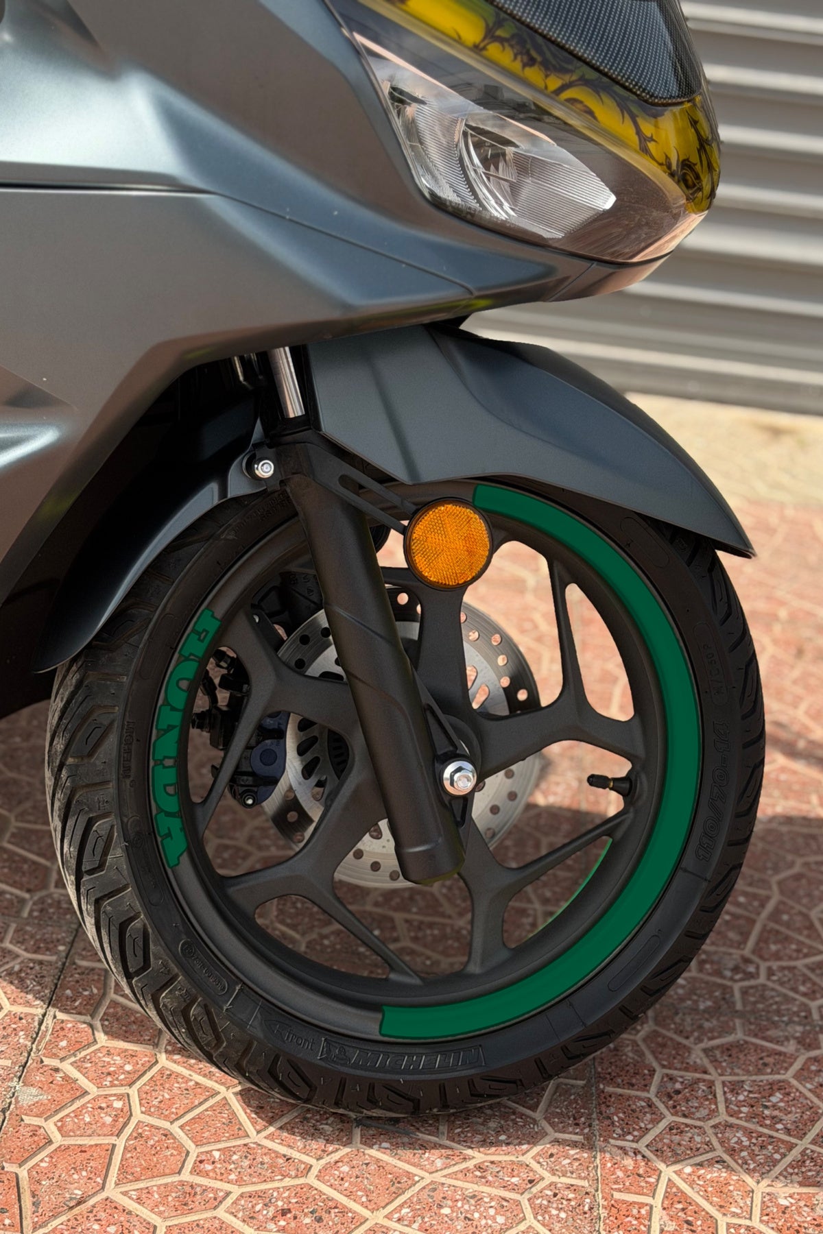 Honda Pcx için Honda Yazılı Yarım Jant Şeridi Sticker Seti (Ön-Arka-Sağ-Sol)
