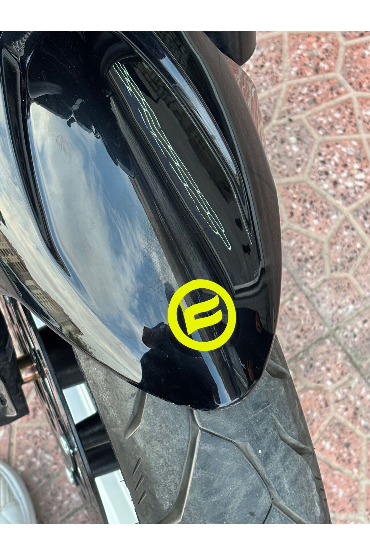 CFMOTO Ön Çamurluk için 3.5CMX3.5CM Logo Sticker Etiket (1 Adet)