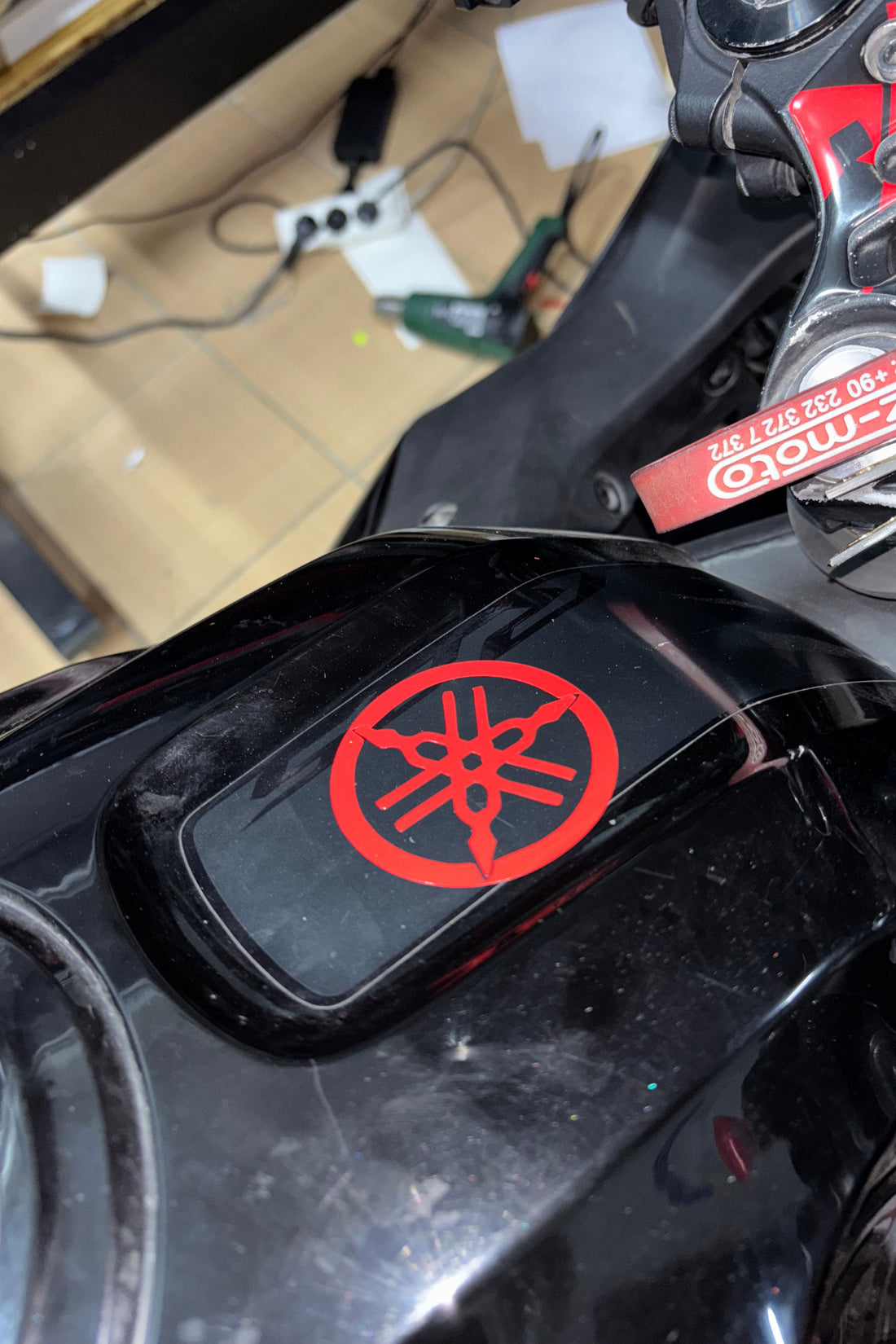 Yamaha Motor Grubu için Kırmızı Renk Yamaha Logo Sticker Etiket (1 Adet)