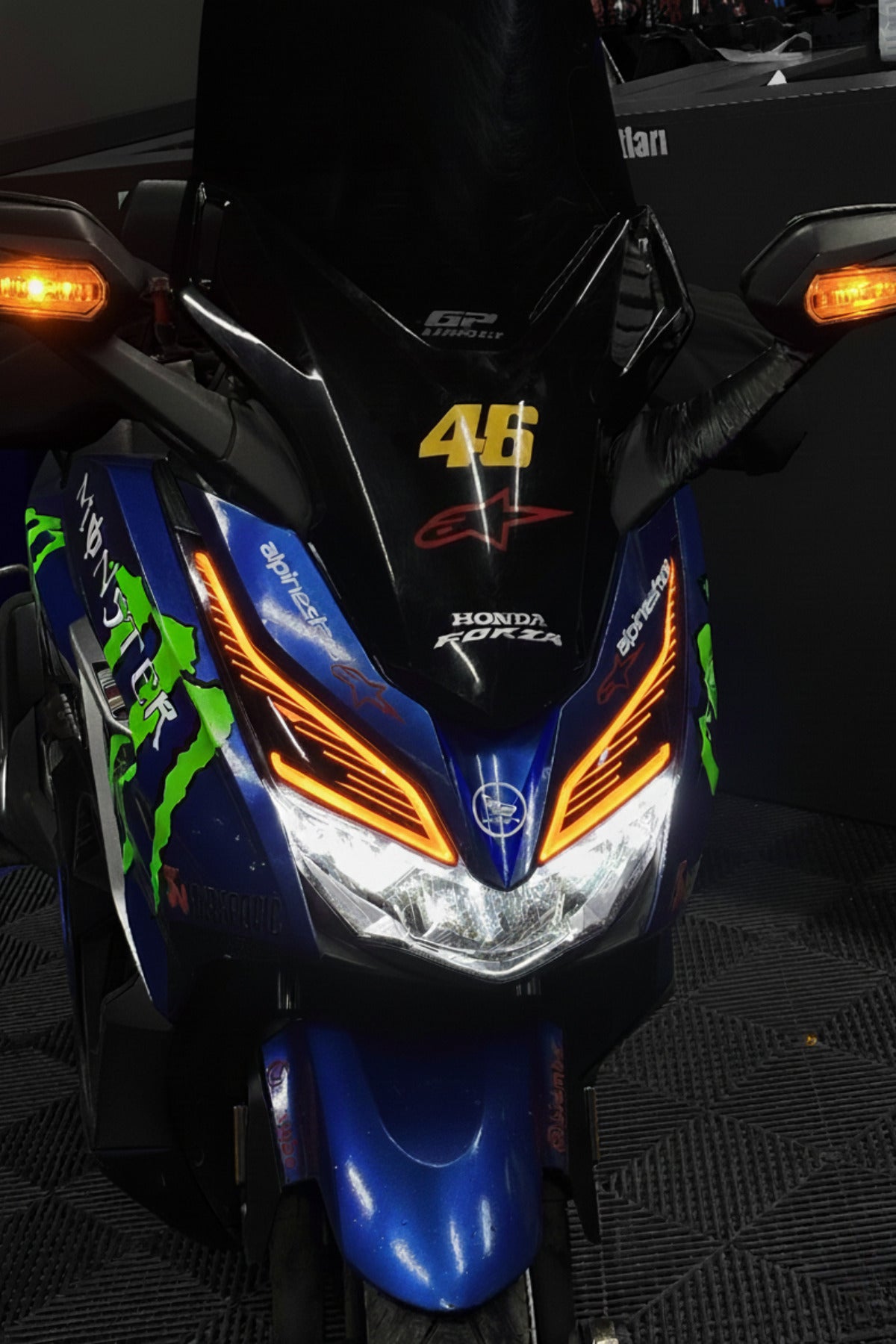 Honda Forza 2018-2022 Yılları için Far Tasarım Far Sticker Etiket