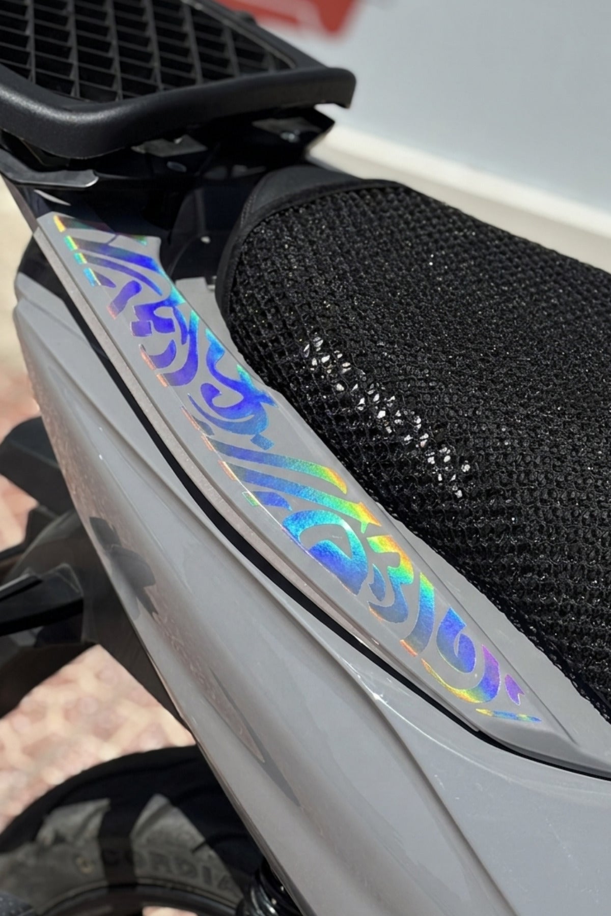Mondial Strada Scooter için Arka Kuyruk Tribal Desen Sticker Etiket (1 Adet)