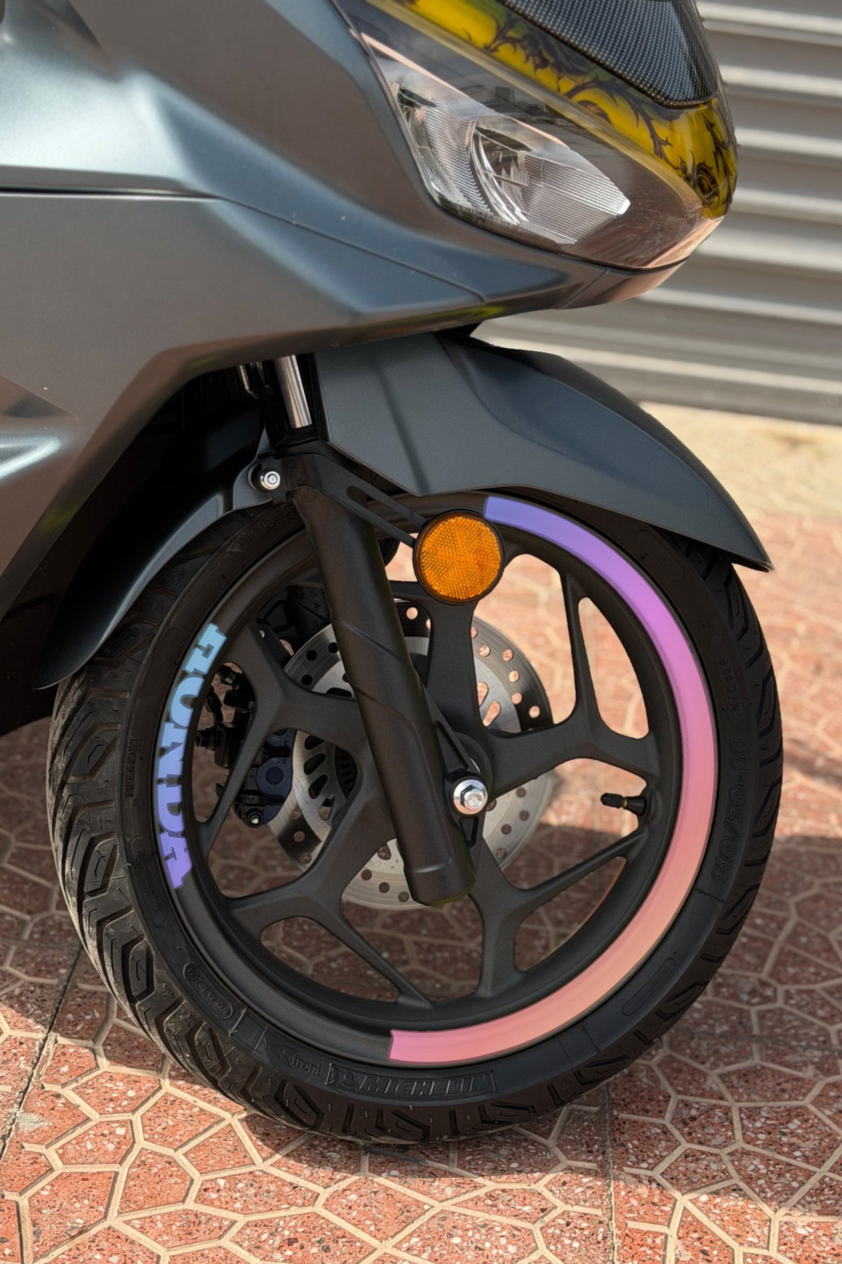 Honda Pcx için Honda Yazılı Yarım Jant Şeridi Sticker Seti (Ön-Arka-Sağ-Sol)
