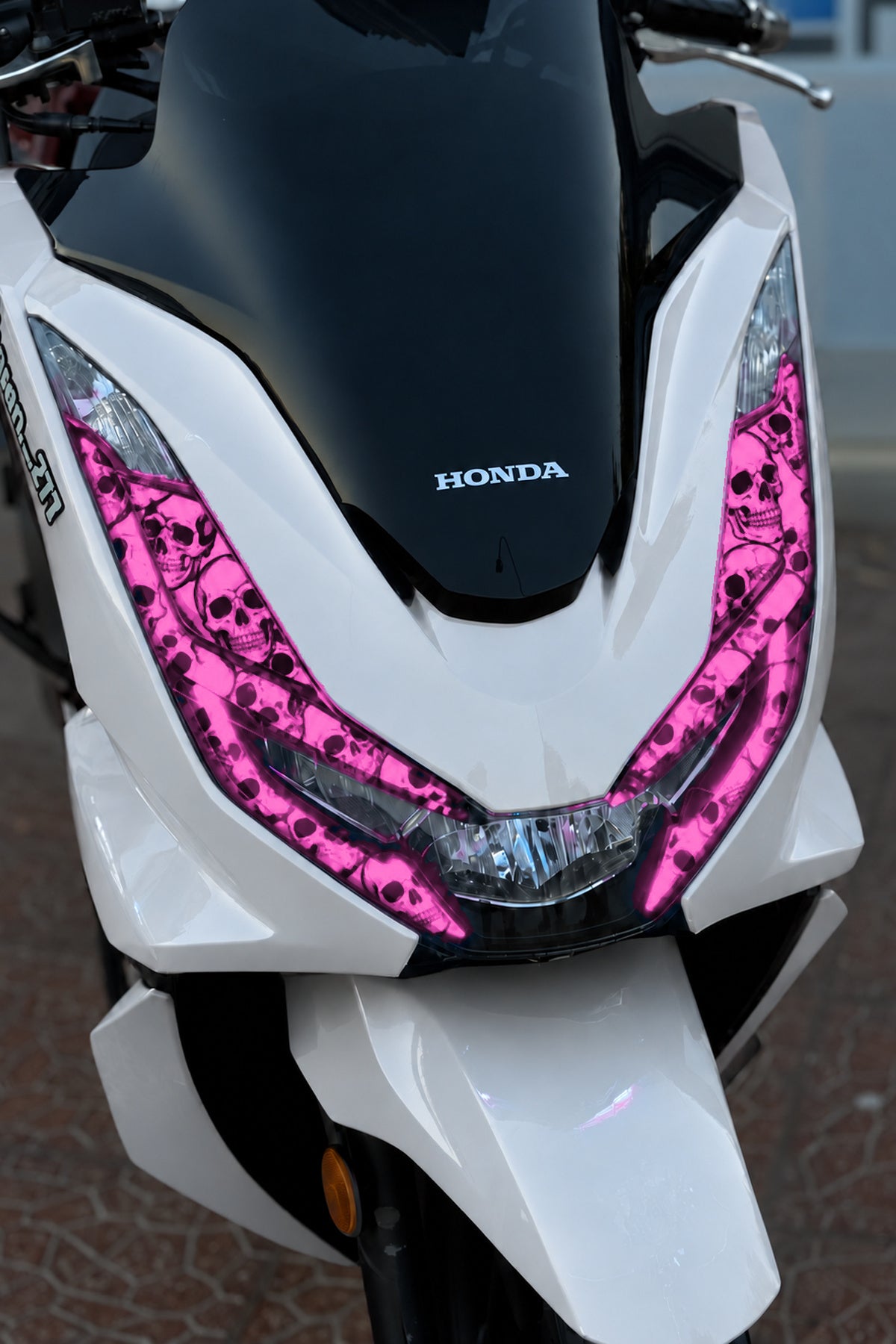 Honda PCX için Geniş Kalıp Kurukafa Desenli Far Filmi Far Tasarım Sticker