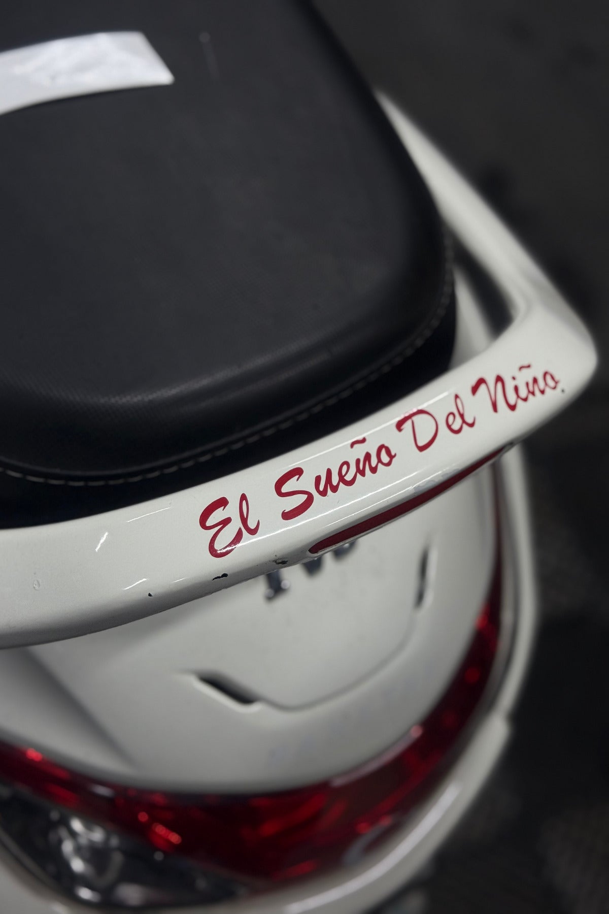 Motor için El Sueno Del Nino Sticker (Bir Çocuğun Rüyası) Sticker Etiket (15CMx2.5CM)