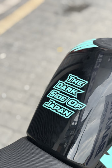 Motor-Araba-Kask için Nane Yeşil Yazı Şeklinde Dark Side Of Japan Sticker Etiket (1 Adet)(11CMx10CM)