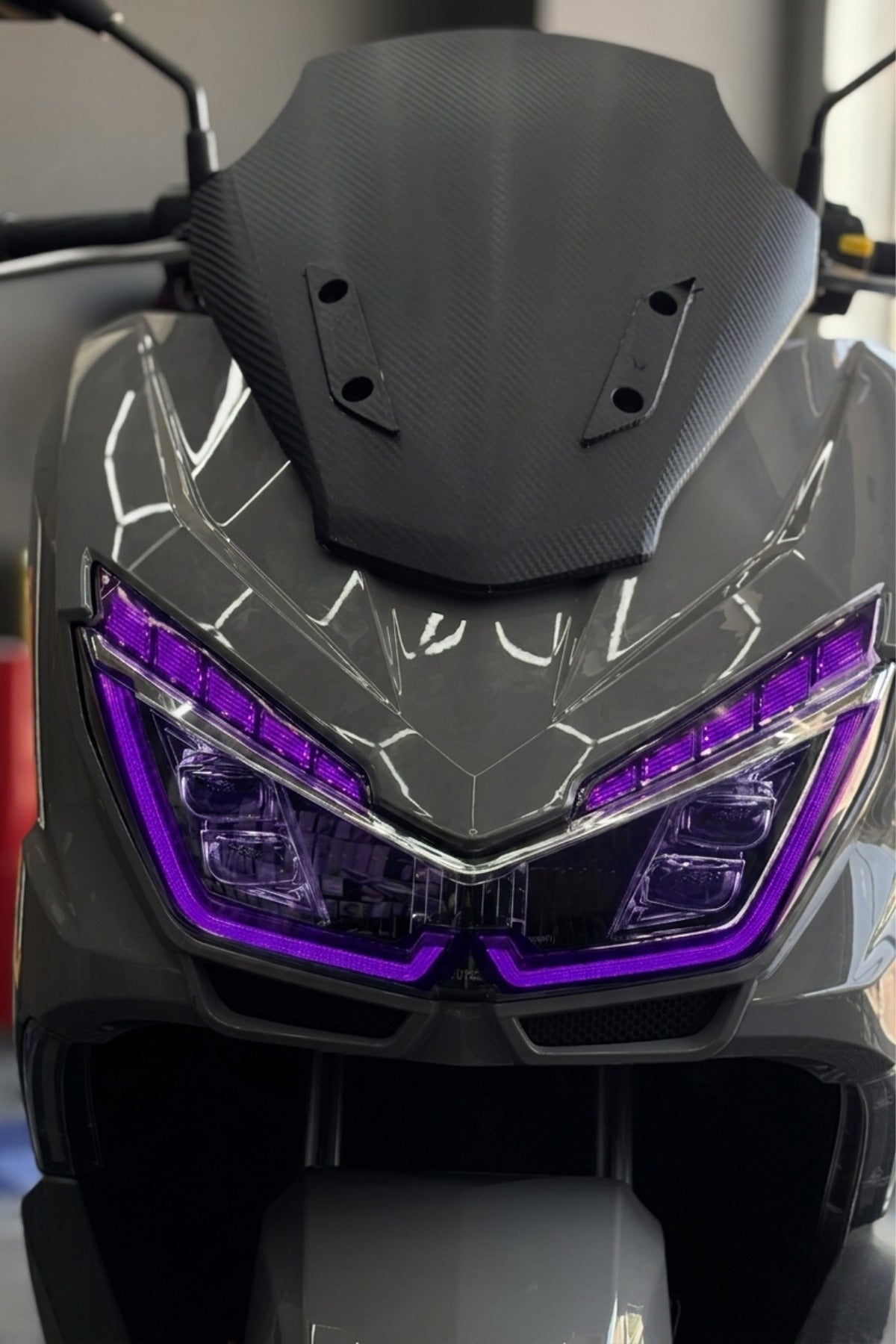 Mondial Strada Scooter için Renkli Far Filmi Sticker Far Tasarım Filmi (4 Parça)