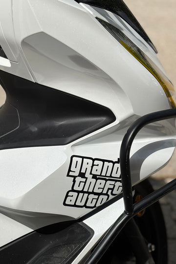 Motor ve Kask için Siyah GTA Sticker Etiket (15CM)