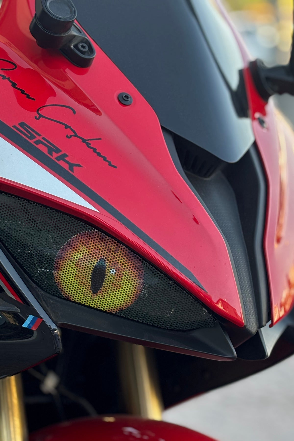 RKS SRK125 için Far Üstü Sticker Delikli Aydınlatma Engellemez (Sağ ve Sol)