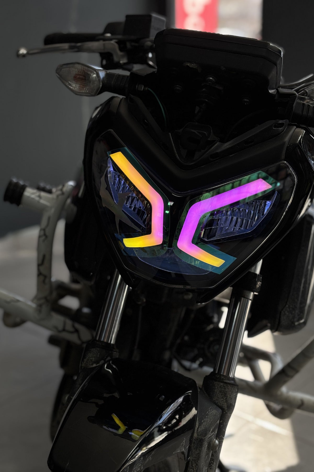 TVS Raider Gündüz Farı için Renkli Far Filmi Sticker