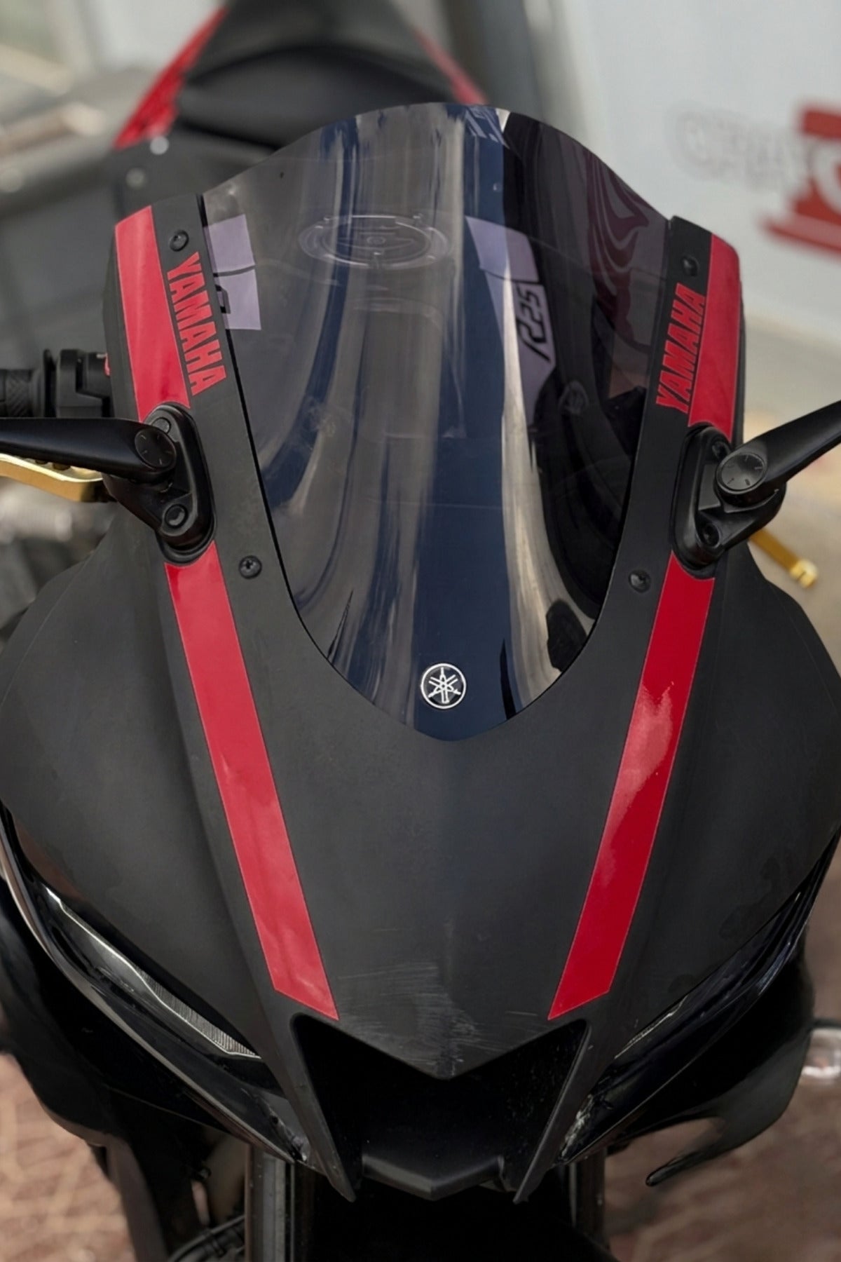 Yamaha R25 için Kafa Detay Sticker Seti (2019-2020-2021-2022-2023-2024)