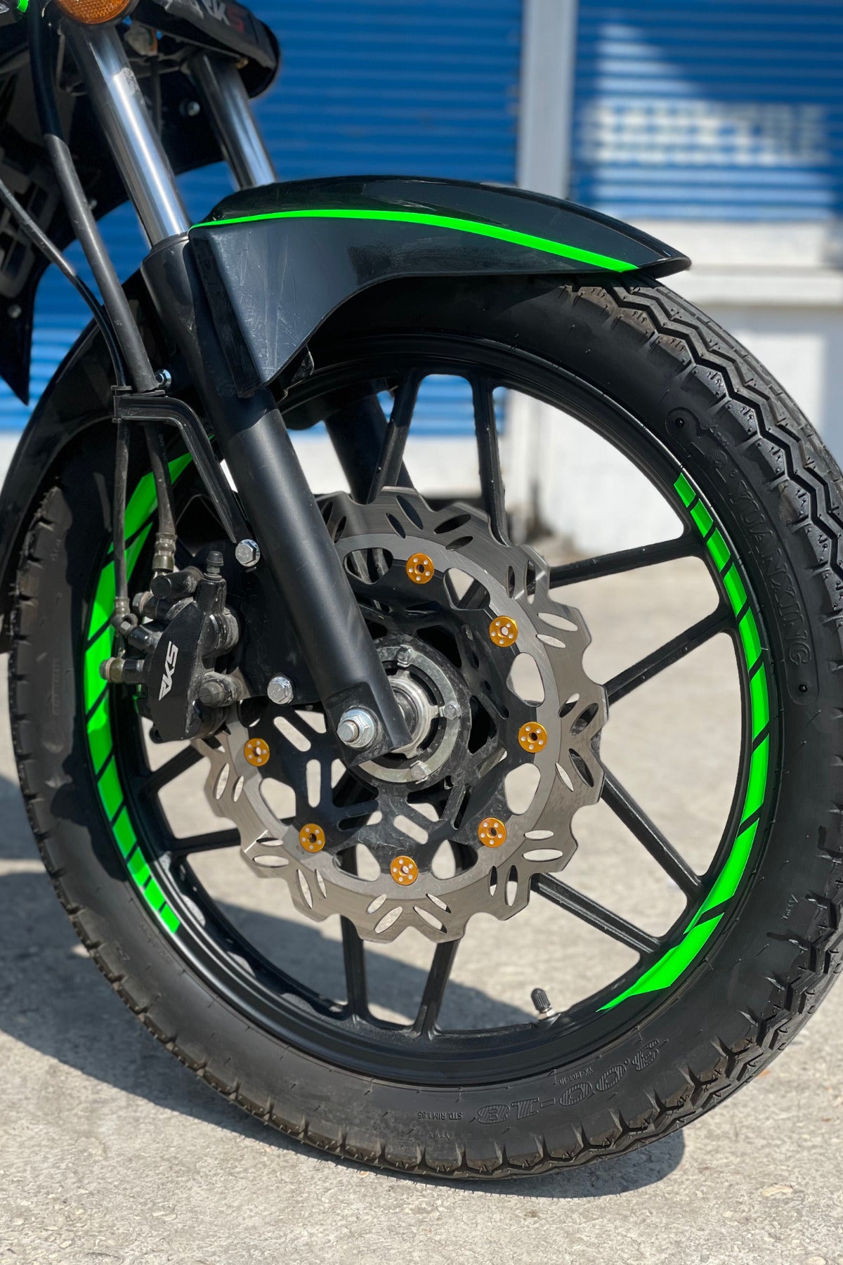 Motor Jantı için Neon Yeşil Dekoratif Jant Şeridi Seti ( 8 Parça Jant Şeridi)