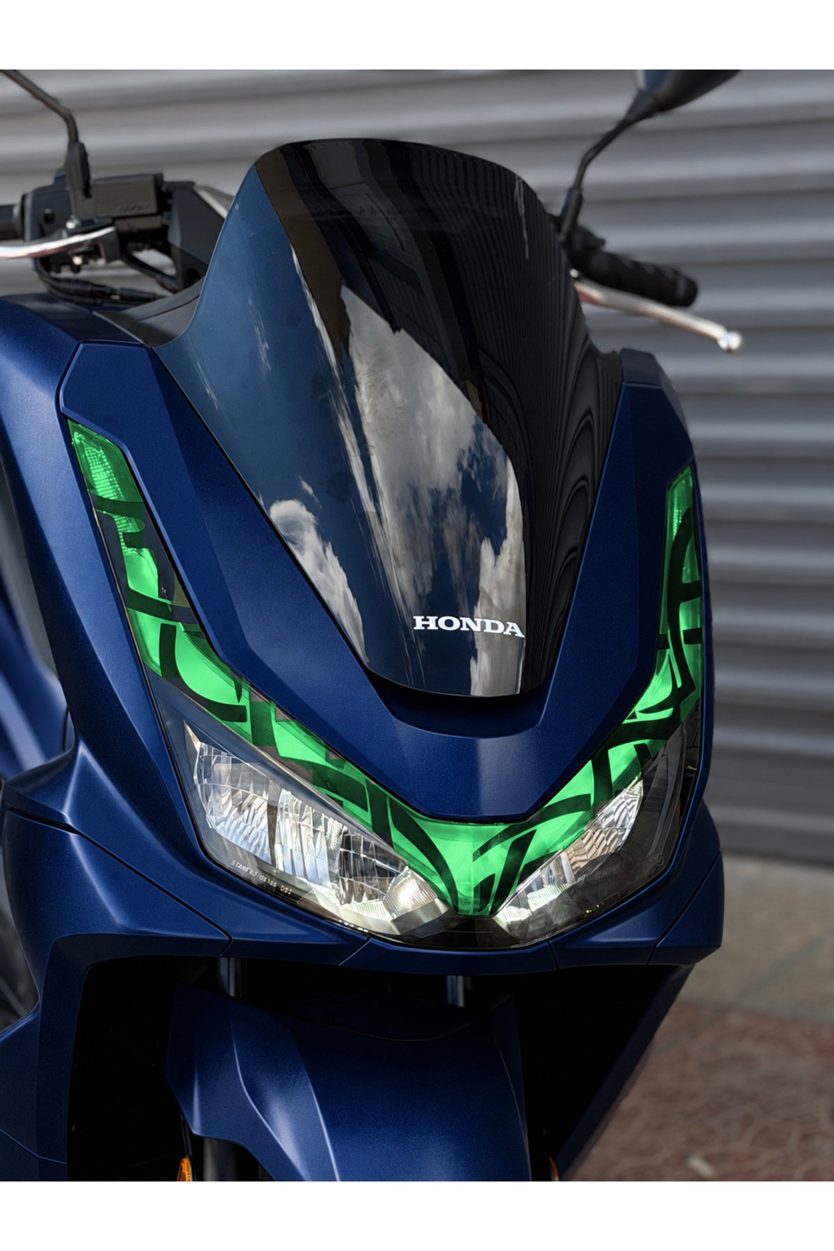 Honda PCX Deluxe için Tribal Dövme Desenli Far Filmi Far Tasarım Sticker (2025-2026 Uyumlu)