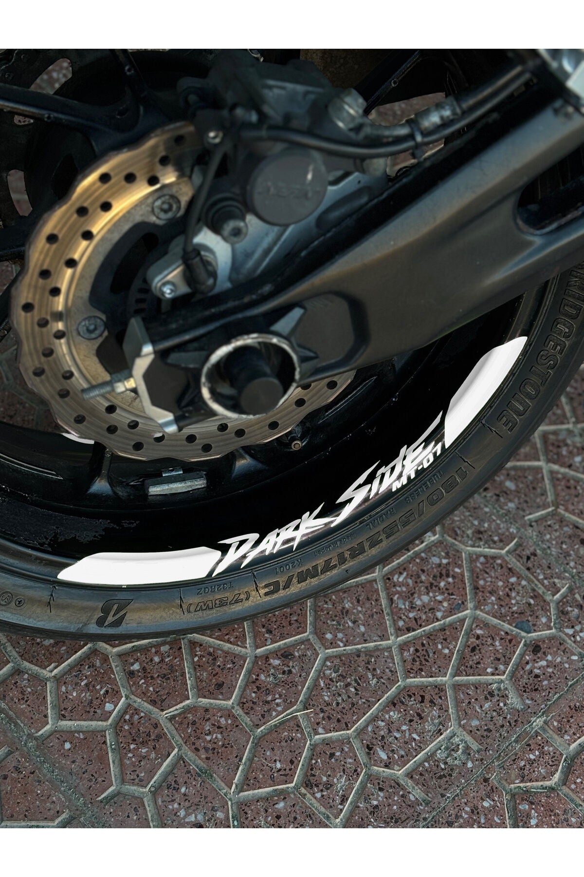 Yamaha MT-07 için Dark Side MT-07 Jant Şeridi Sticker Seti (8 Parça) (Ön-Arka Yeterli)