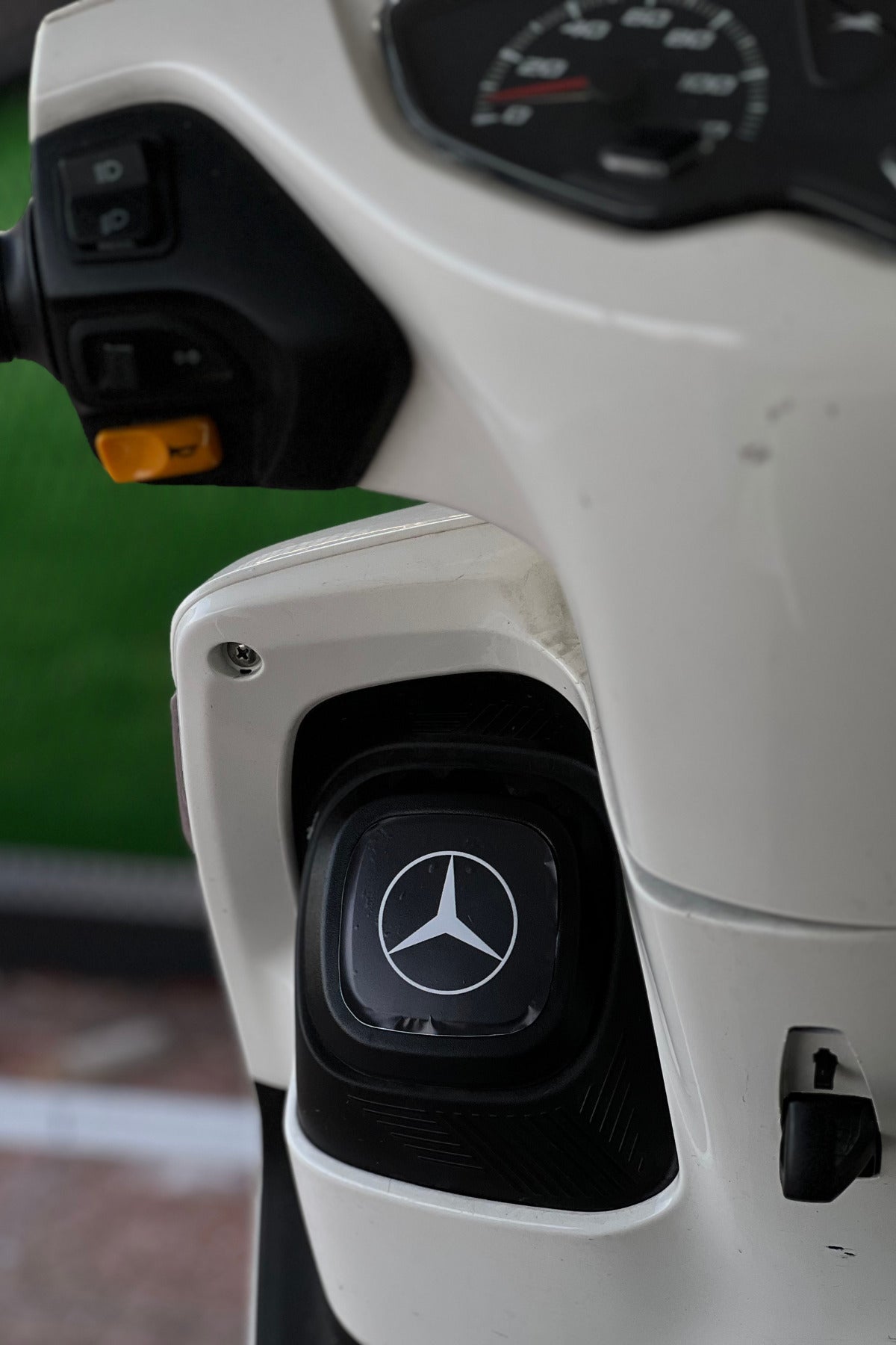 TVS Jupiter Depo Kapağı Kaplaması Sticker