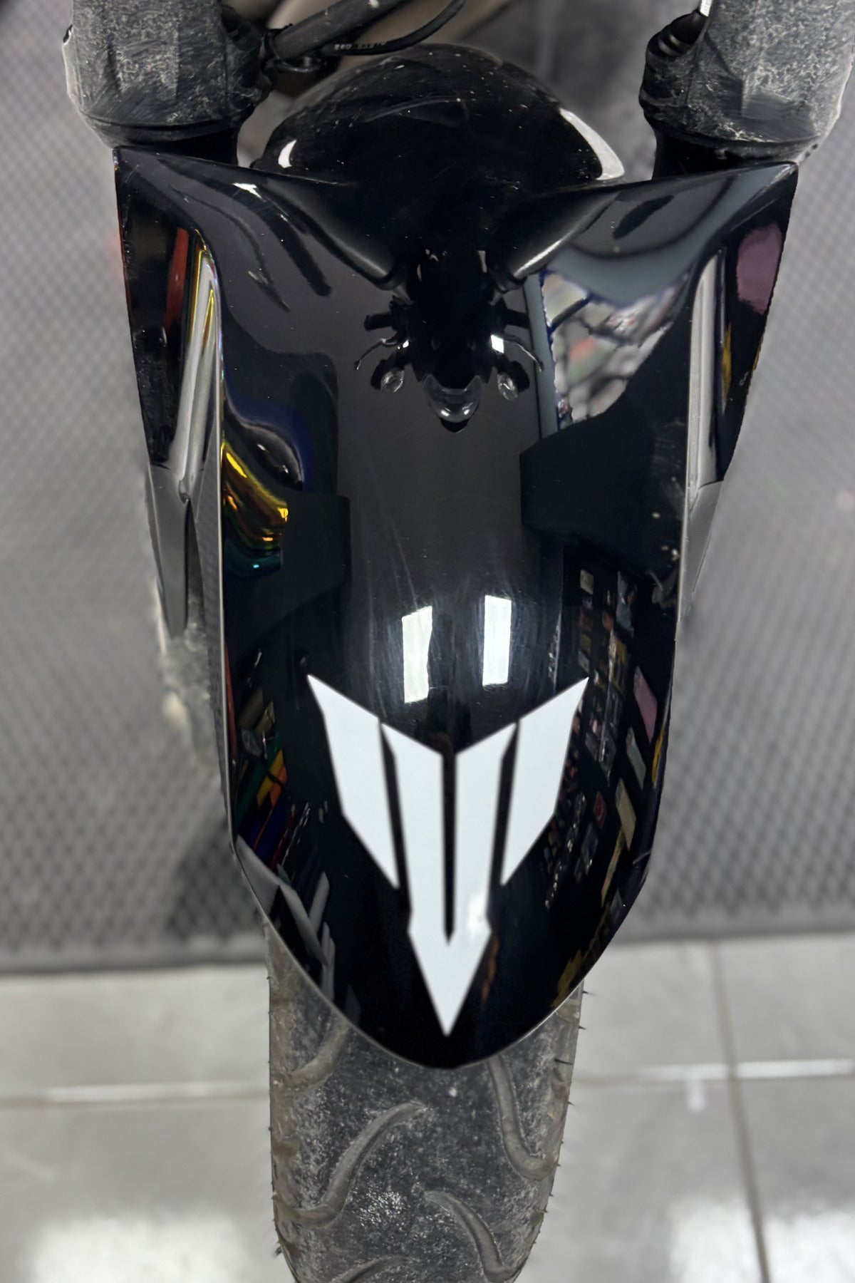 Motor ve Kask için Beyaz Renk MT Logo Sticker Etiket (10CM)