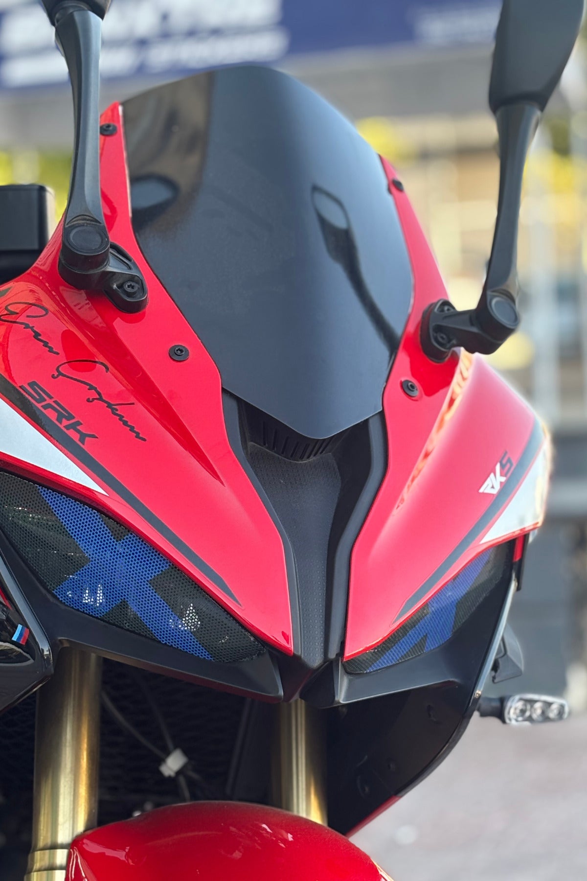 RKS SRK125 için Far Üstü Sticker Delikli Aydınlatma Engellemez (Sağ ve Sol)