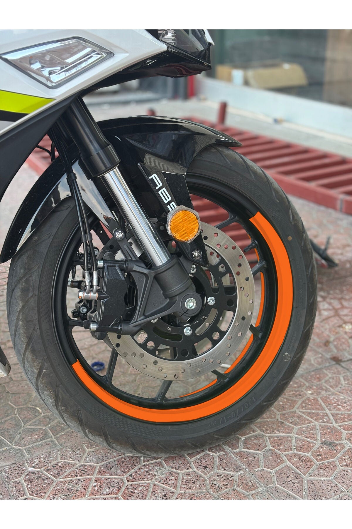 17 Inch Jantlara Uyumlu 4 Parça Yarım Jant Şeridi Sticker Seti (1 Motora Tam Yeter)