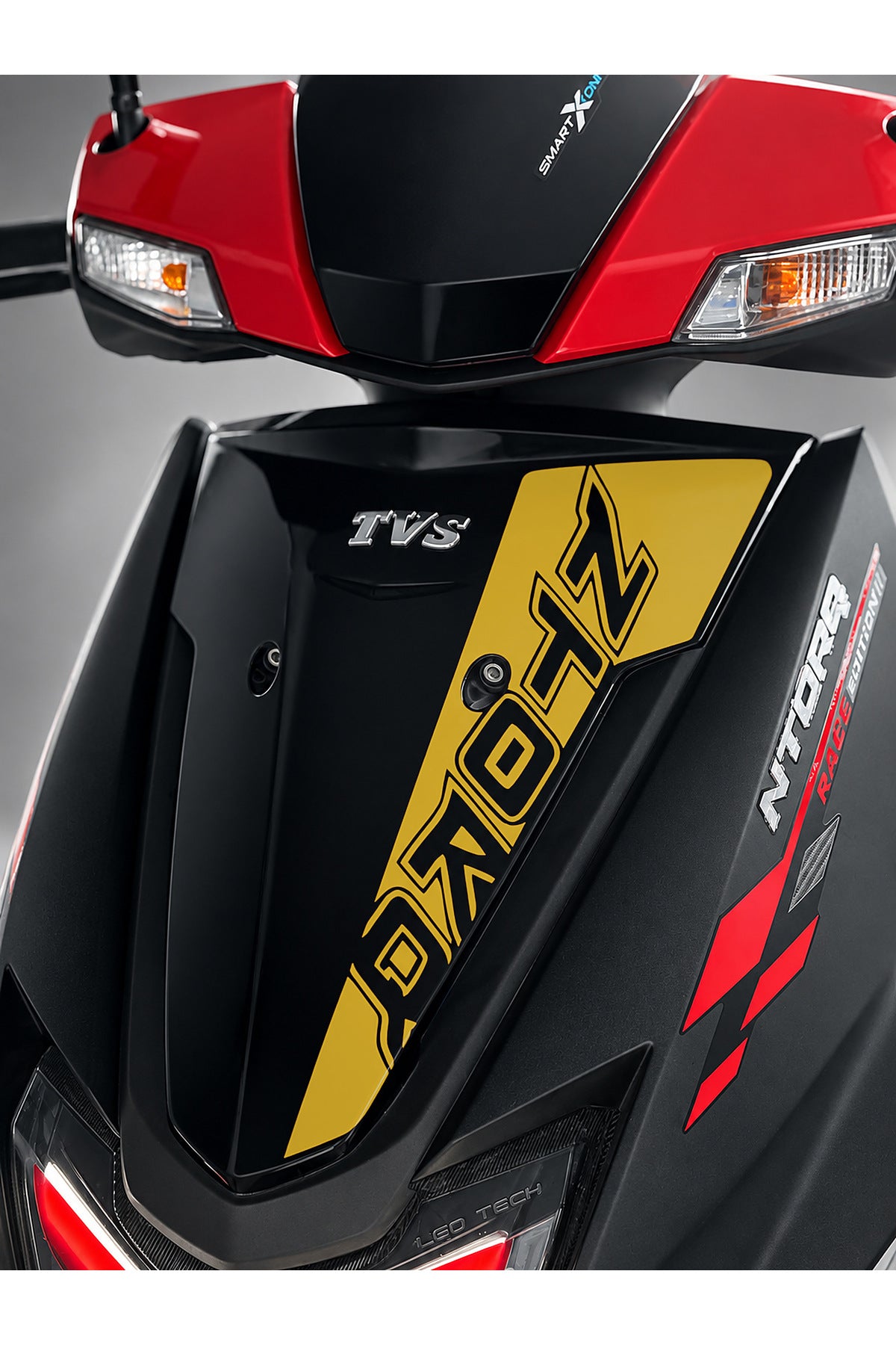 TVS Ntorq 125 için Ön Panel için NTORQ Yazılı Parça Detay Dekor Sticker