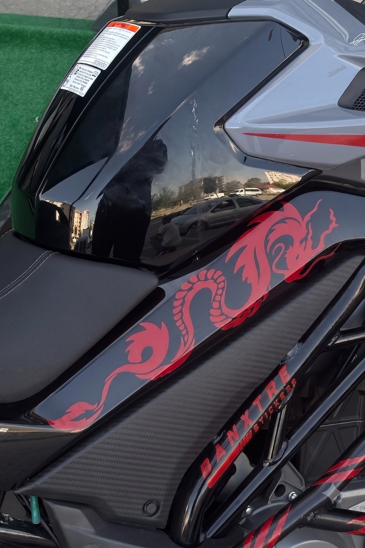 CFMOTO NK250 Uyumlu Ejderha Tasarım Orta Grenaj Sticker Seti Sağ ve Sol