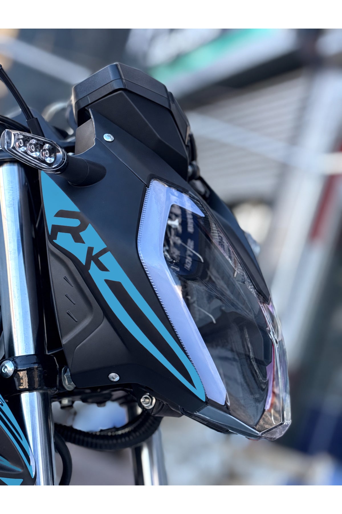RKS RK125 için RK yazılı Far Kaşı Dekor Sticker (Sağ ve Sol )