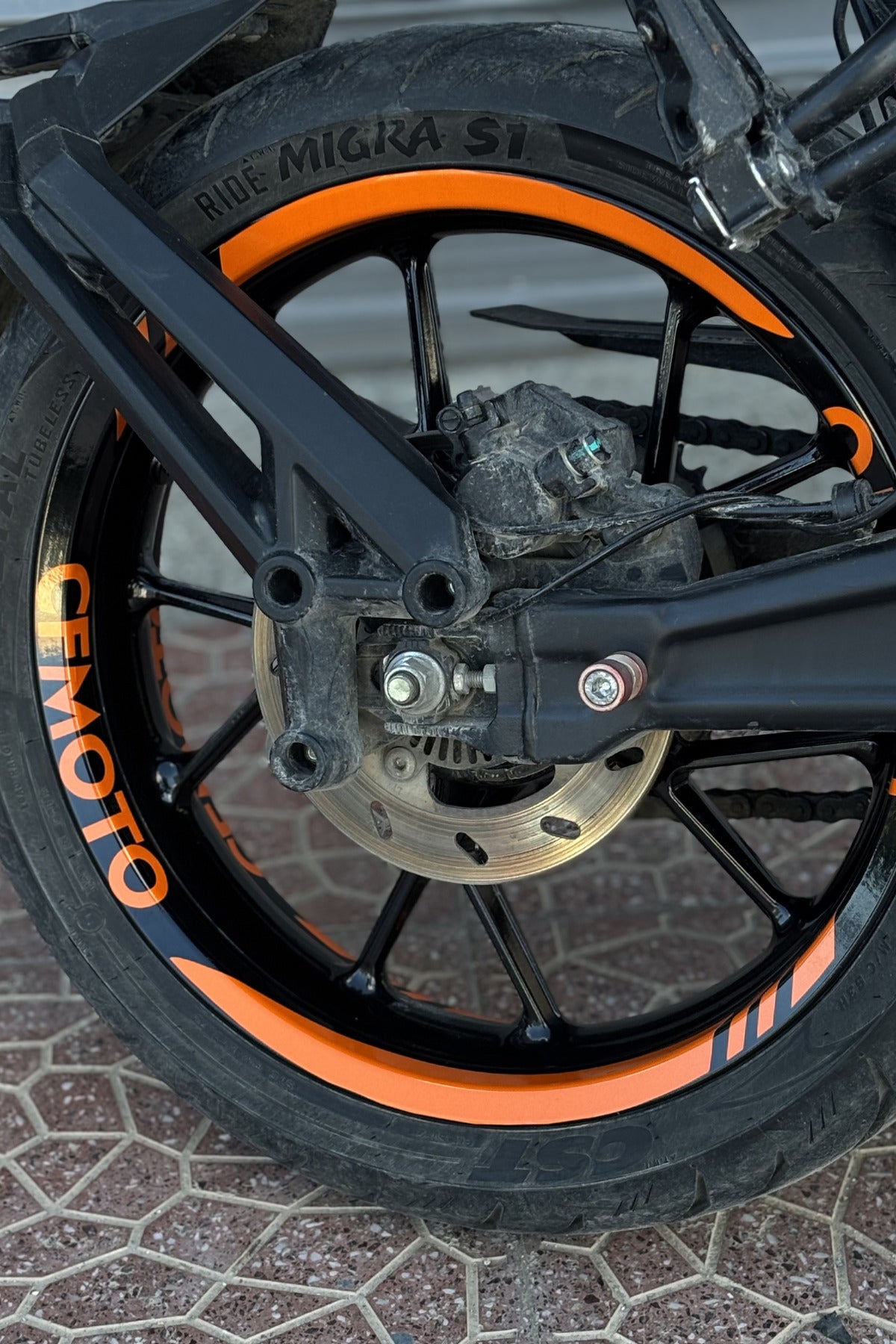 CFMOTO NK250 için Tribal Detaylı Komple Jant ve Grenajlar için Sticker Seti