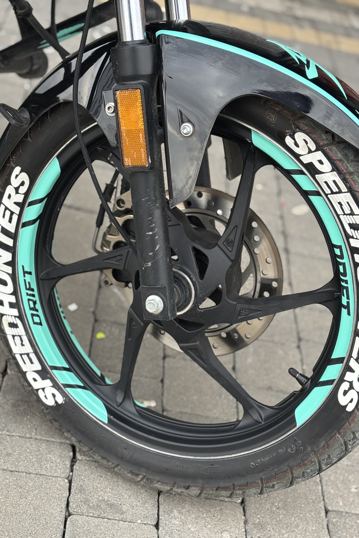 Mondial Drift-L için Nane Yeşili Jant Şeridi Sticker Etiket Seti (8 Parça)