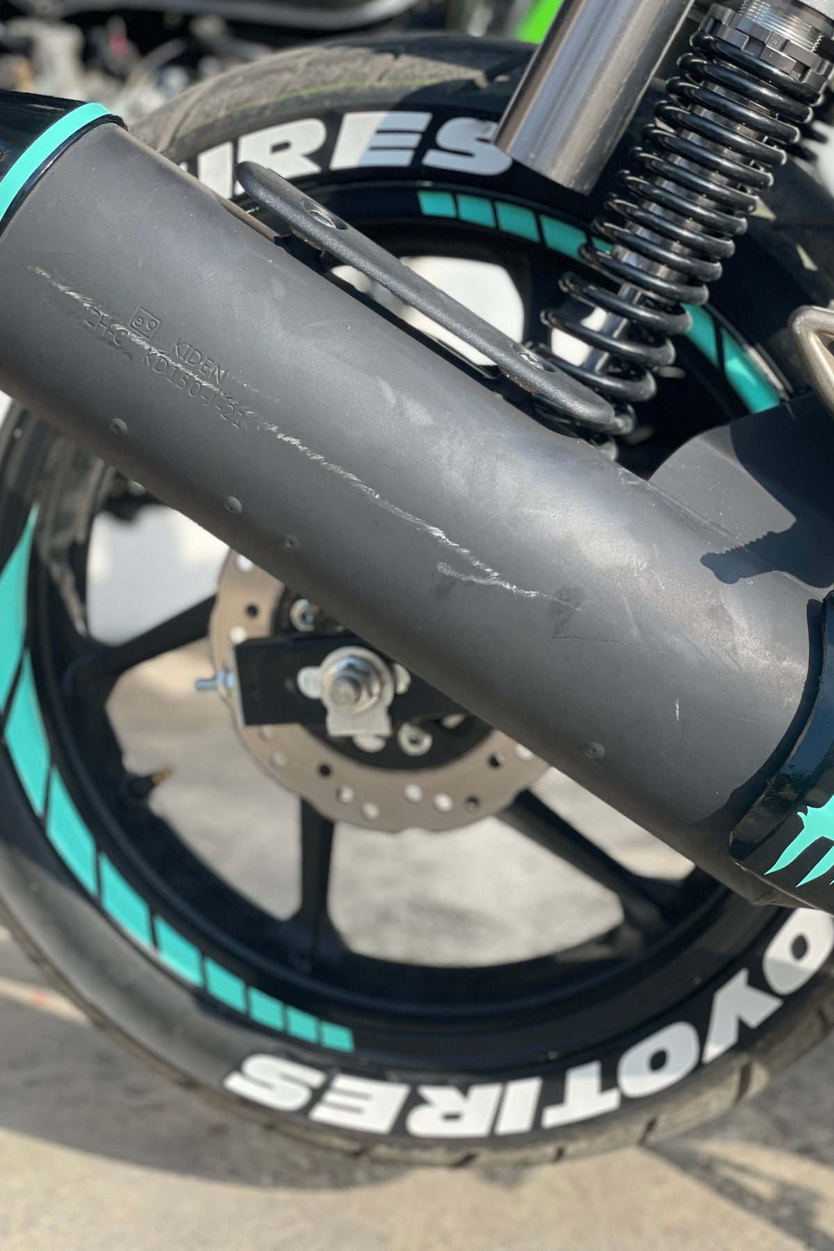 Motor Jantı için Nane Renk  Tüm Motorlara Uyumlu Jant Şeridi Sticker Etiket (8 Parça Set)