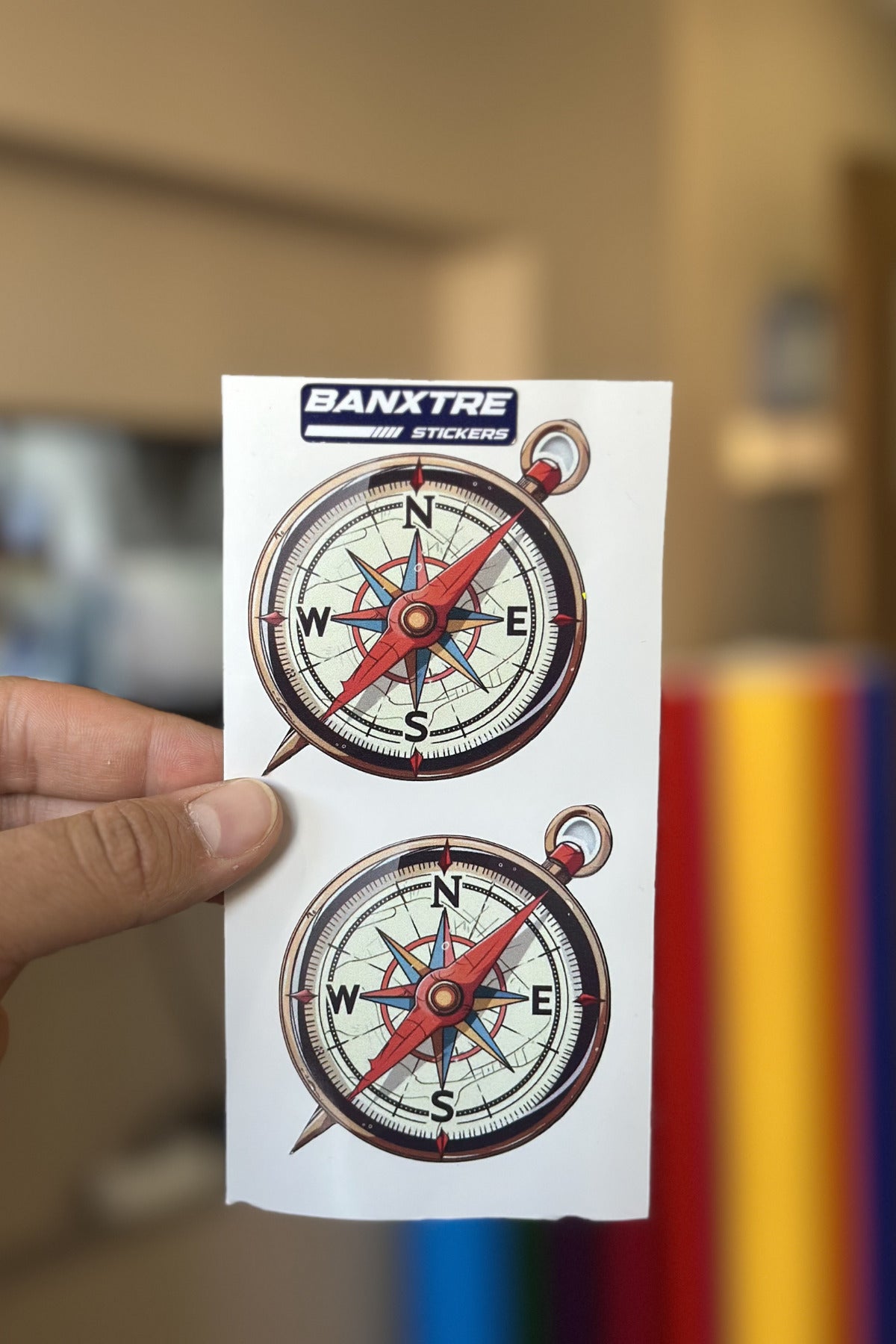 Baskılı Pusula Sticker ( 2 Adet ) (7Cmx6Cm)