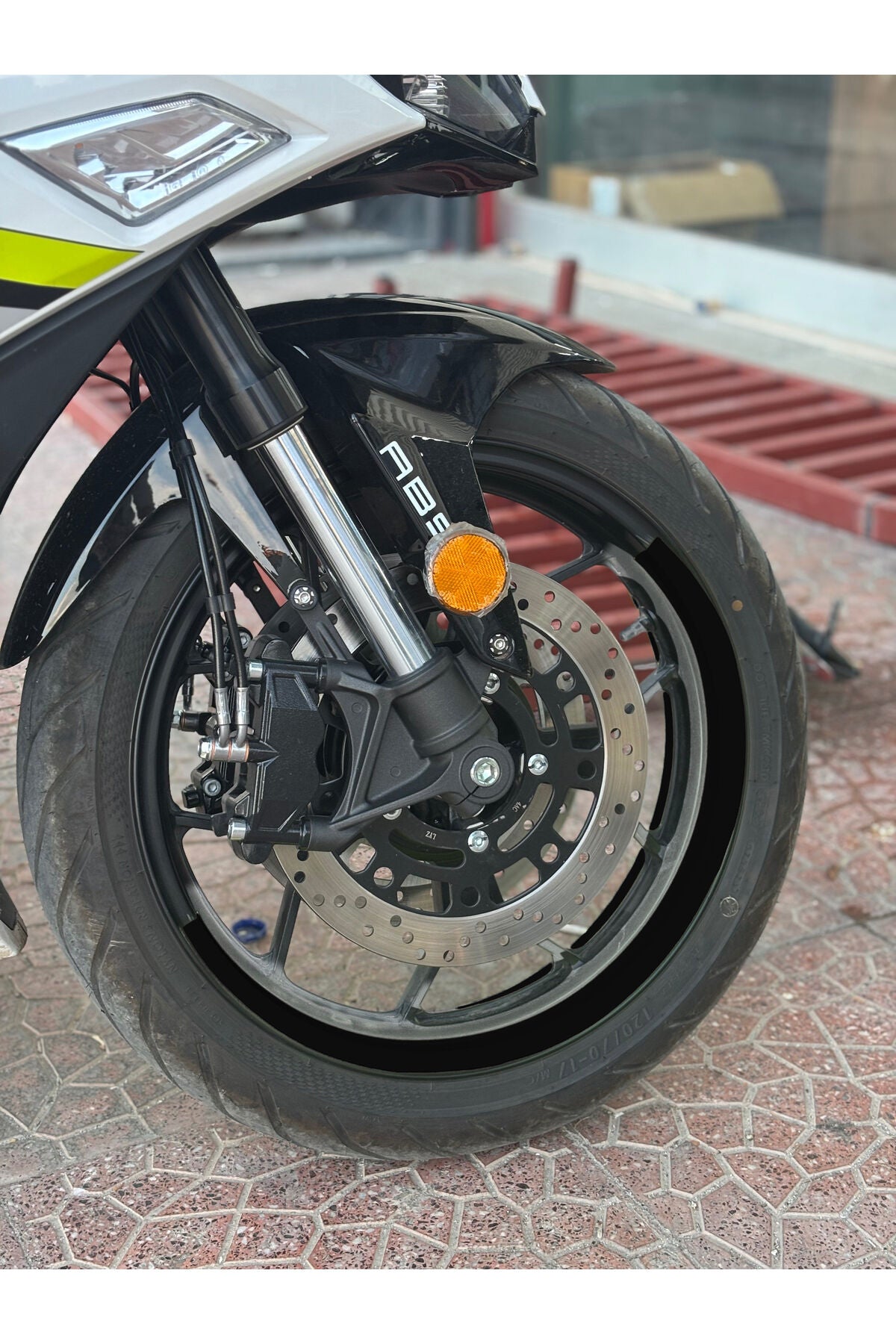 17 Inch Jantlara Uyumlu 4 Parça Yarım Jant Şeridi Sticker Seti (1 Motora Tam Yeter)