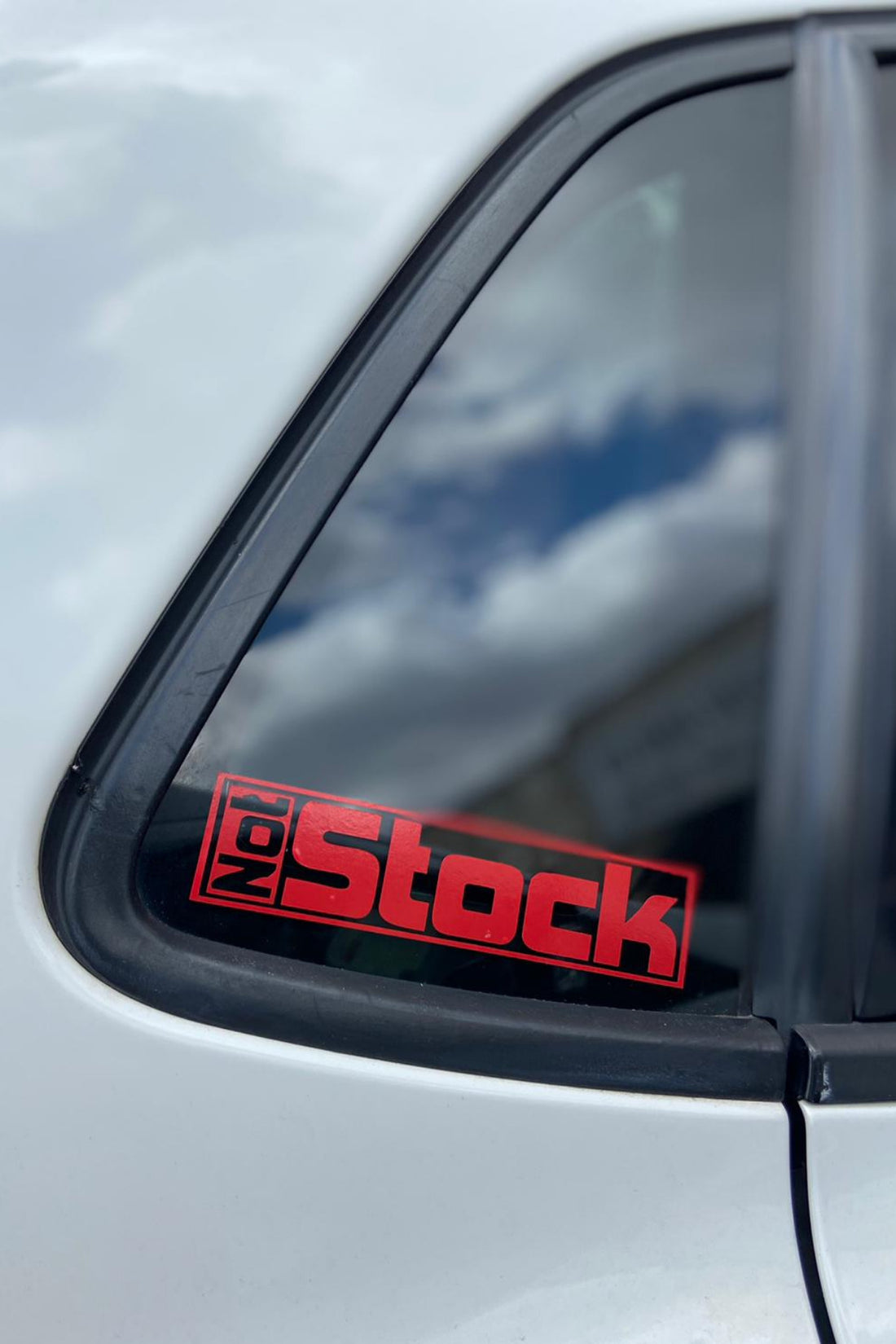 Dekoratif Kırmızı Not Stock Sticker Araba-motor Için Etiket 13cmx3cm (1 ADET)
