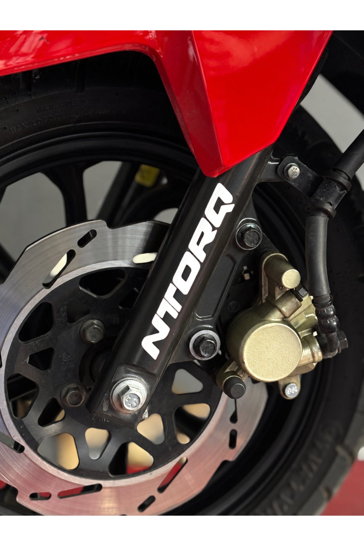 TVS Ntorq 125 için Maşalara Uyumlu Ntorq Yazı Sticker (12CM) (2 Adet)