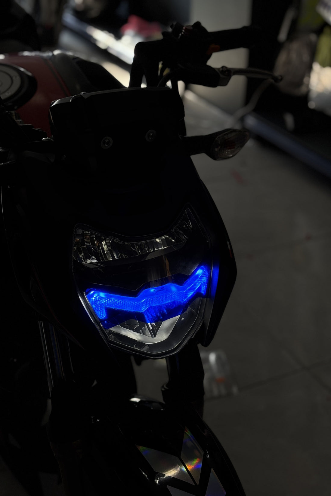 TVS Apache RTR 200 için Far Tasarım Folyosu Sticker