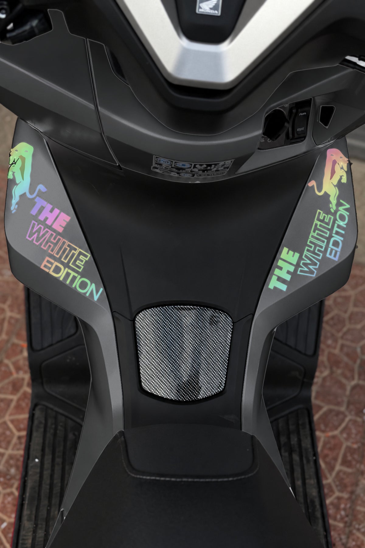 Honda PCX için The White Edition Boğa Sticker Etiket (Sağ ve Sol)