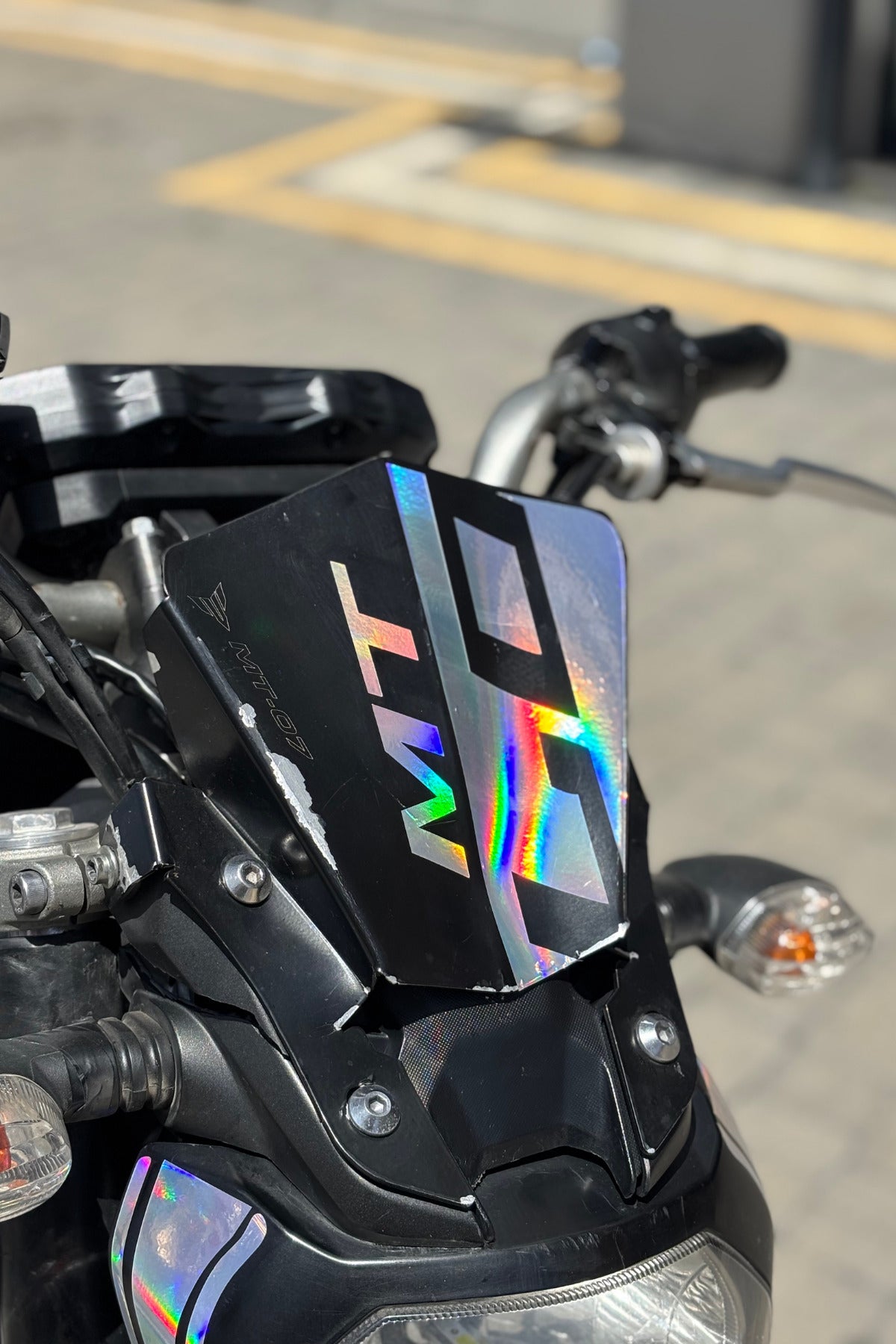 Yamaha MT-07 için Hologramlı Kafa Sticker Etiket (1 Adet)