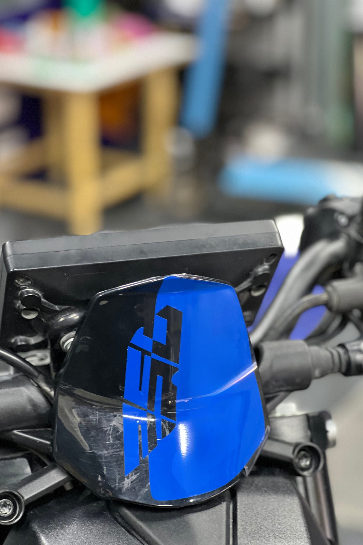 CFMOTO NK250 için Mavi Renk 250 Yazılı Kafa Detay Sticker