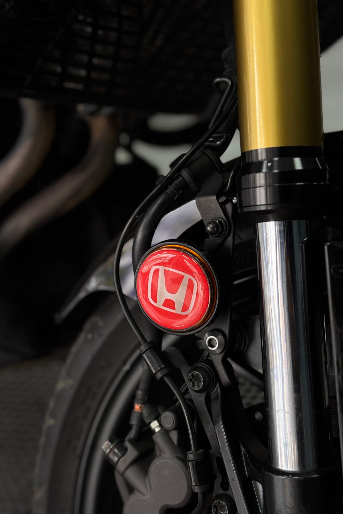 Motosiklet ve Kedigözü Reflektör için Kırmızı Honda Damla Sticker (2 Adet)