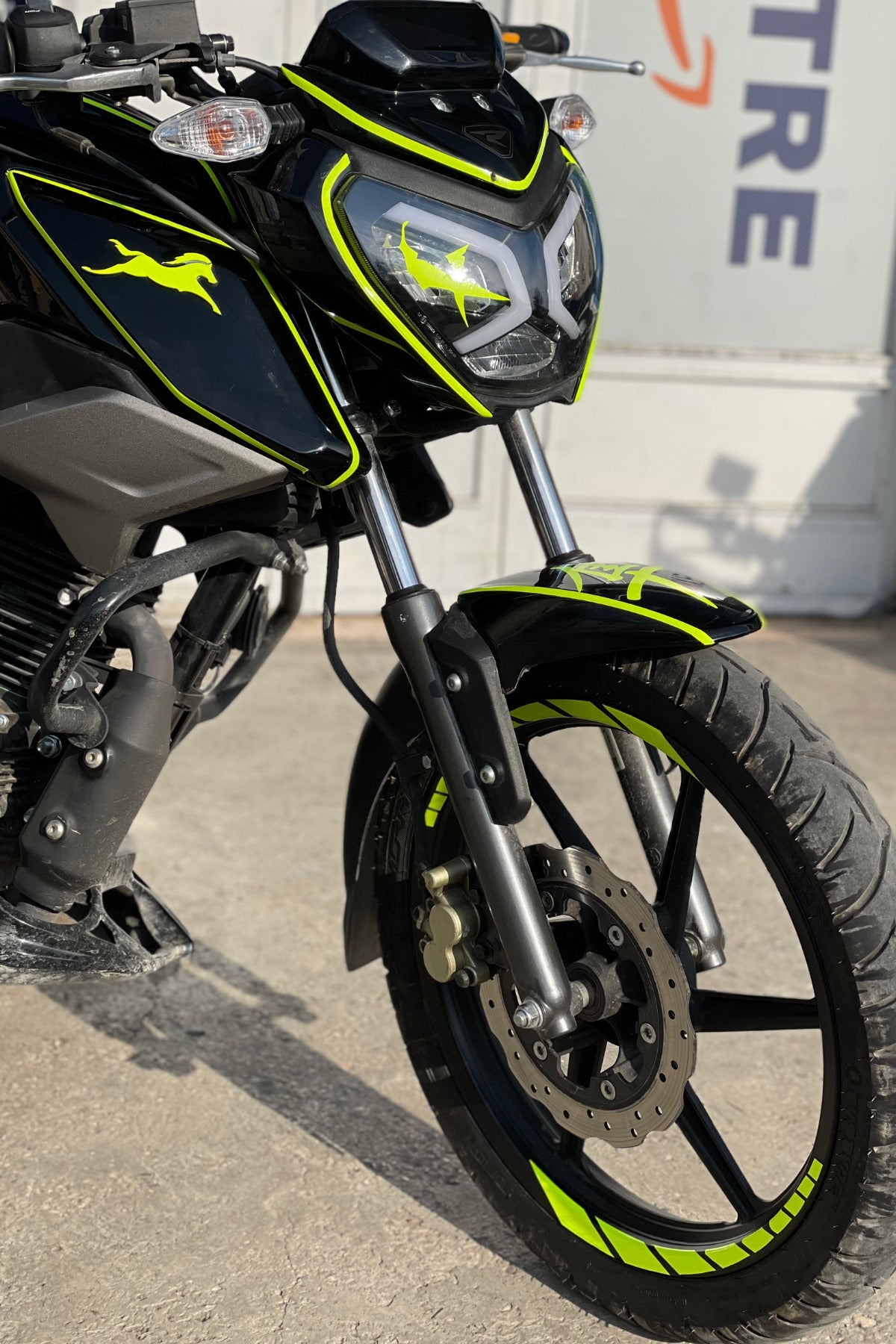 TVS Raider 125 için Neon Sarı Komple Sticker Etiket Seti (17 Parça )