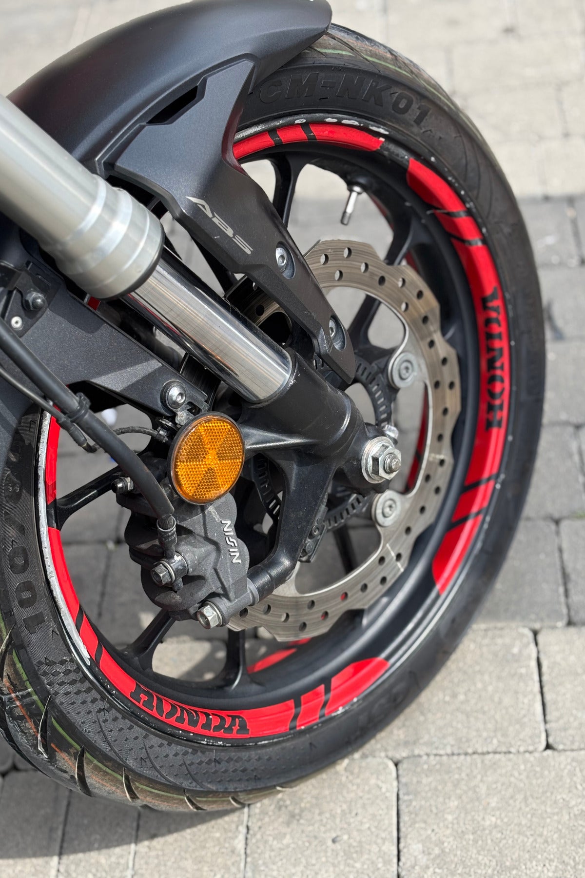 Honda Motor Grubu için Kırmızı Renk 3^lü Jant Şeridi Sticker Seti (12 Parça )