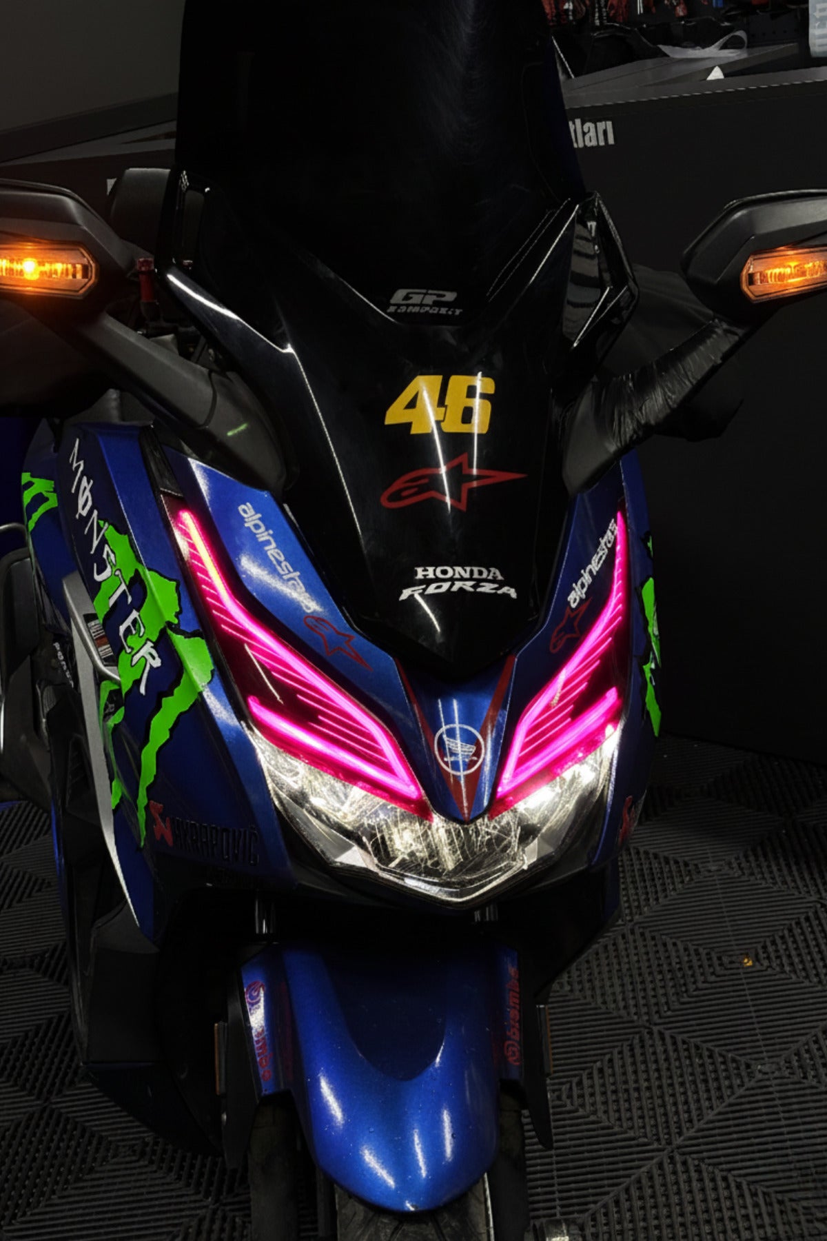 Honda Forza 2018-2022 Yılları için Far Tasarım Far Sticker Etiket